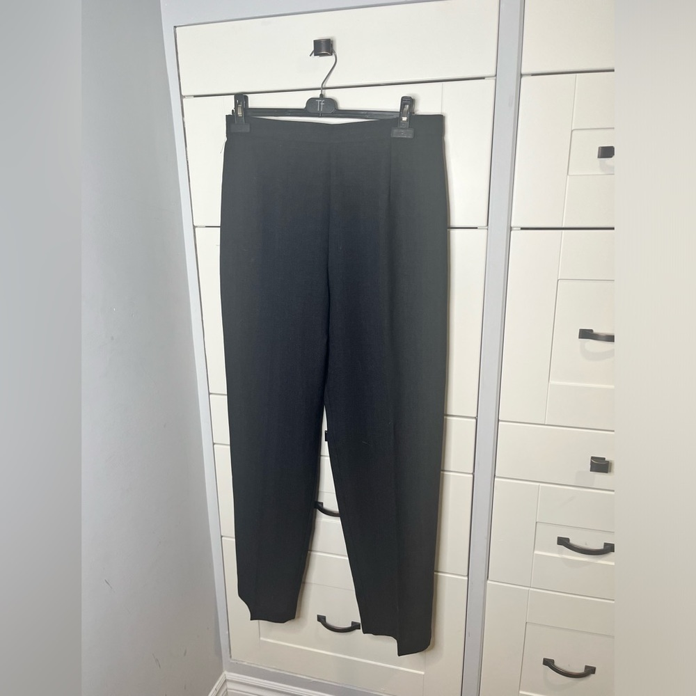 Flat front trouser. High waisted. Elastic part waist. Size 16. Polyester.Vintage